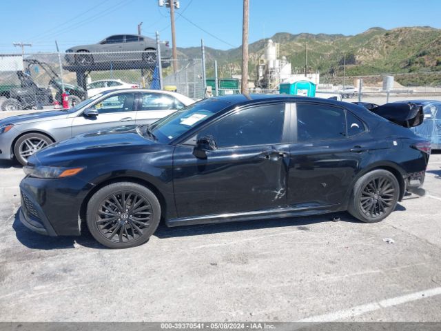 4T1G11AK9NU016520 Toyota Camry Se Nightshade Edition