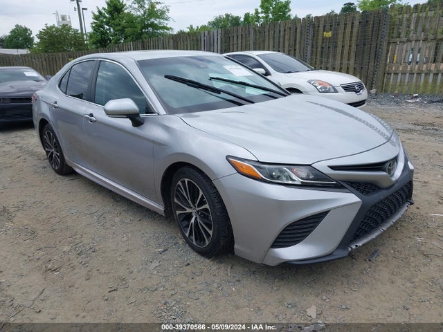 Toyota CAMRY SE 2018 4T1B11HK2JU641545 головне зображення