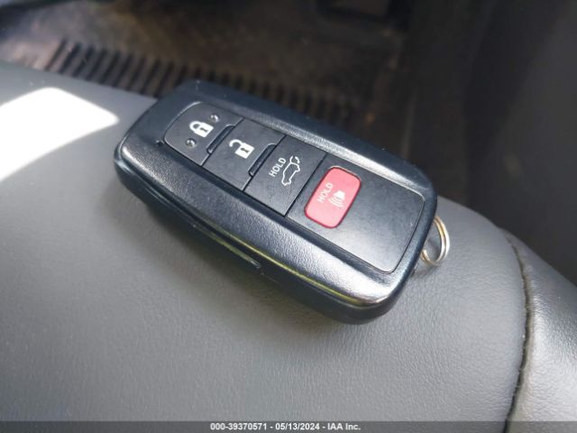 2T3A1RFV1PC345408 Toyota Rav4 Xle Premium