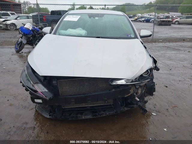 Hyundai ELANTRA SEL 2019 5NPD84LF1KH472070 Image 13