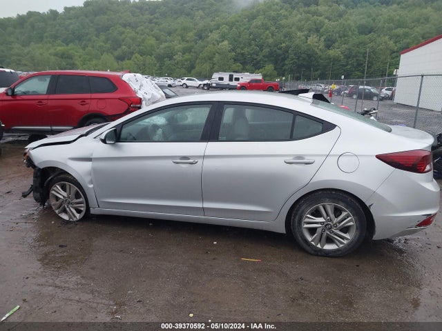 Hyundai ELANTRA SEL 2019 5NPD84LF1KH472070 Image 15