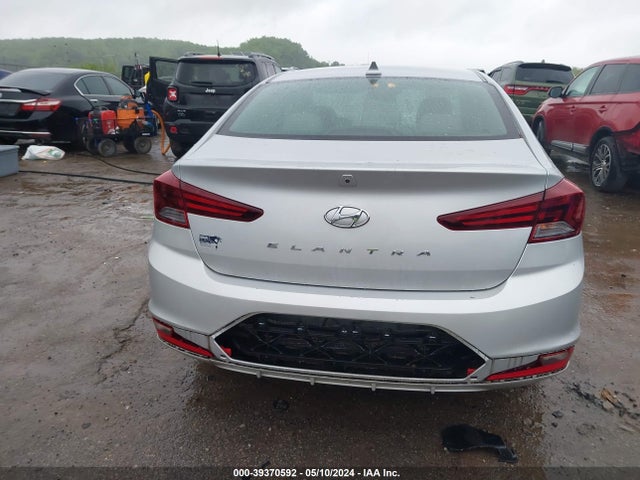 Hyundai ELANTRA SEL 2019 5NPD84LF1KH472070 Image 17
