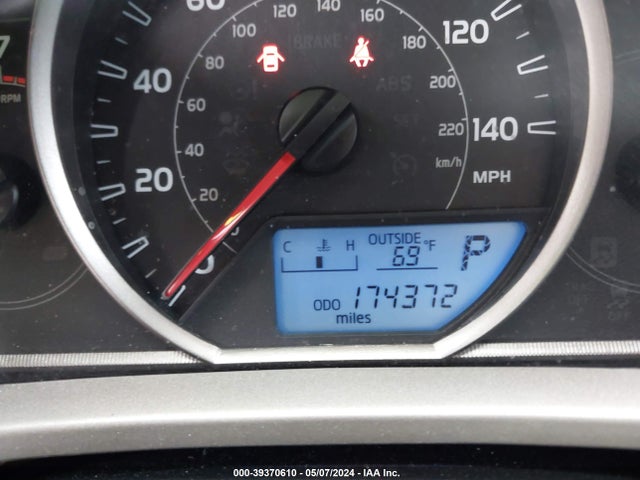 Toyota RAV4 LE 2015 2T3BFREV9FW258456 Image 15