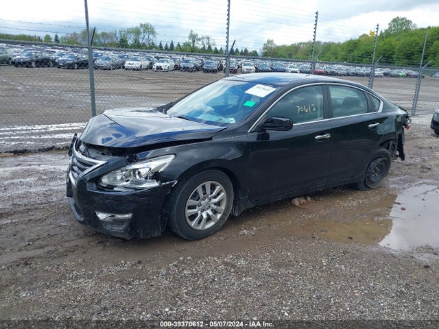 Nissan Altima 2.5 S 2015 1N4AL3AP0FC484404 Image 2