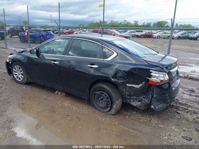 Nissan Altima 2.5 S 2015 1N4AL3AP0FC484404 Image 3