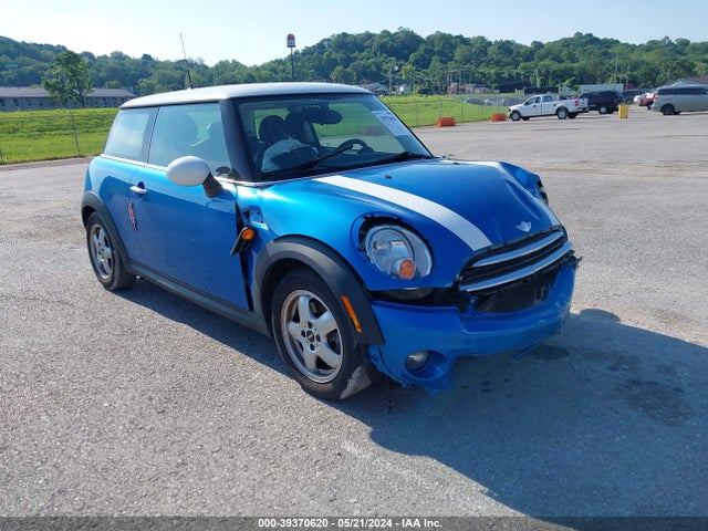2011 MINI COOPER WMWSU3C53BT253866 Photo 0