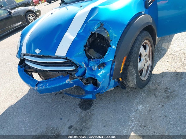 2011 MINI COOPER WMWSU3C53BT253866 Photo 5