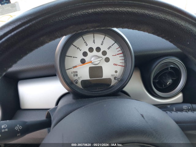 2011 MINI COOPER WMWSU3C53BT253866 Photo 6