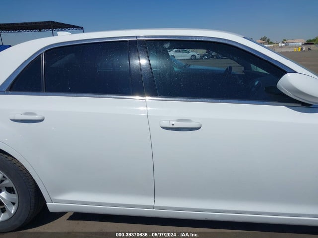 Chrysler 300 Touring 2021 2C3CCAAG9MH613889 Image 13