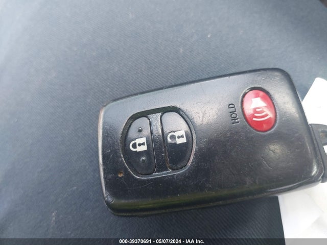 Toyota Prius Three 2014 JTDKN3DU1E0365836 Image 11
