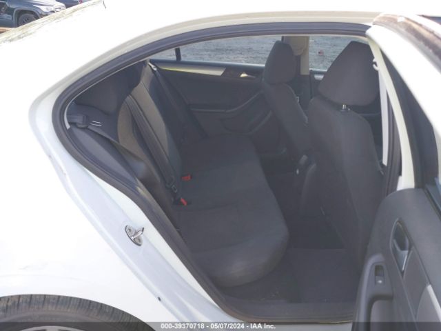 3VWD17AJ5FM237682 Volkswagen Jetta 1.8t Se