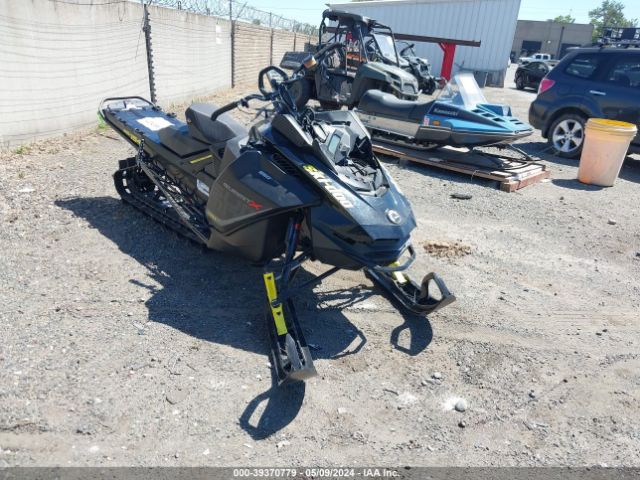 2018 SKI DOO SKI-DOO SUMMIT X 154 2BPSTMJD2JV000072