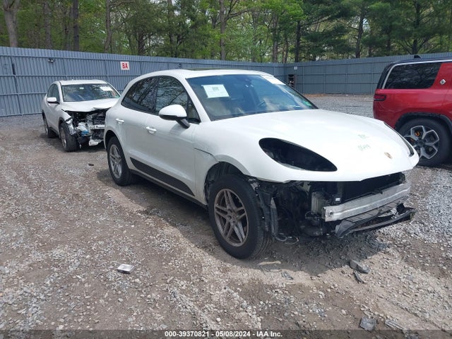 2018 PORSCHE MACAN WP1AA2A57JLB20383 Photo 0