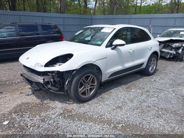 2018 PORSCHE MACAN WP1AA2A57JLB20383 Photo 1