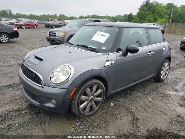 2009 MINI COOPER S WMWMF73579TX40413 Photo 1