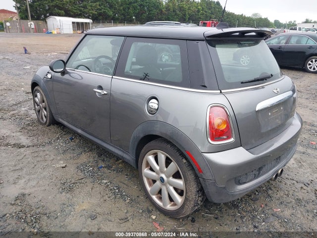 2009 MINI COOPER S WMWMF73579TX40413 Photo 2