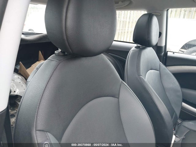 2009 MINI COOPER S WMWMF73579TX40413 Photo 7