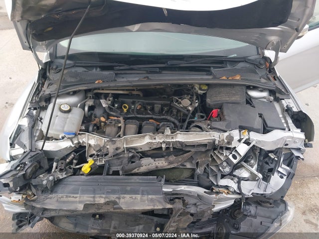 Ford FOCUS SE 2016 1FADP3F23GL364385 Image 10