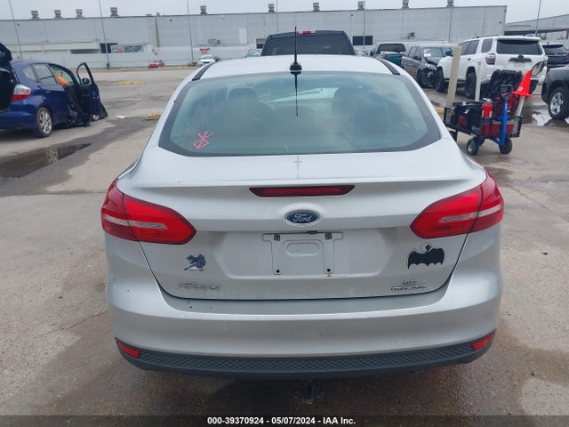 Ford FOCUS SE 2016 1FADP3F23GL364385 Image 16