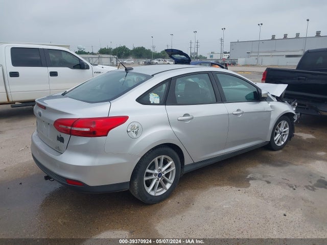 Ford FOCUS SE 2016 1FADP3F23GL364385 Image 4