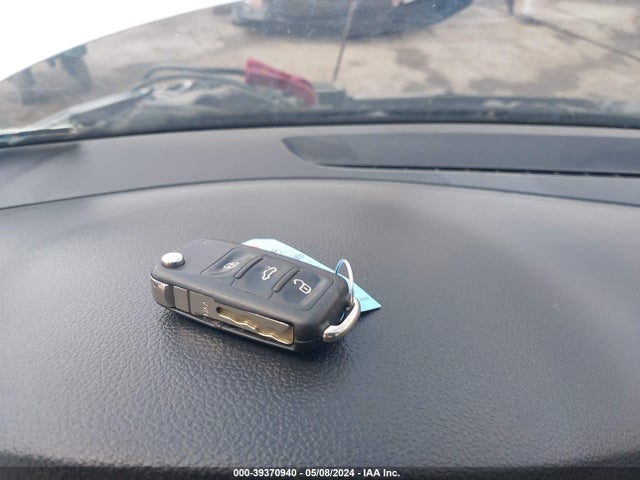 3VW2K7AJ5FM204900 Volkswagen Jetta 2.0l S