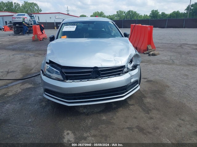 3VW2K7AJ5FM204900 Volkswagen Jetta 2.0l S