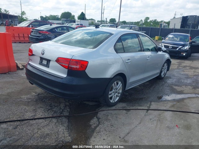 3VW2K7AJ5FM204900 Volkswagen Jetta 2.0l S
