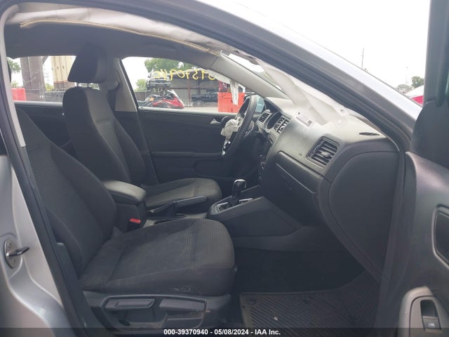 3VW2K7AJ5FM204900 Volkswagen Jetta 2.0l S