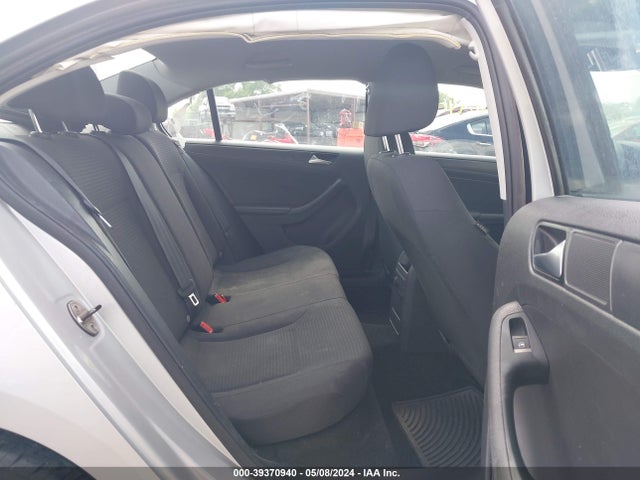 3VW2K7AJ5FM204900 Volkswagen Jetta 2.0l S