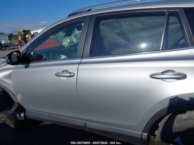 Toyota RAV4 LE 2018 JTMZFREV8JJ210646 Image 15