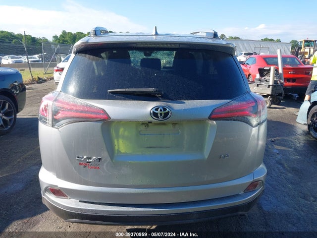 Toyota RAV4 LE 2018 JTMZFREV8JJ210646 Image 17