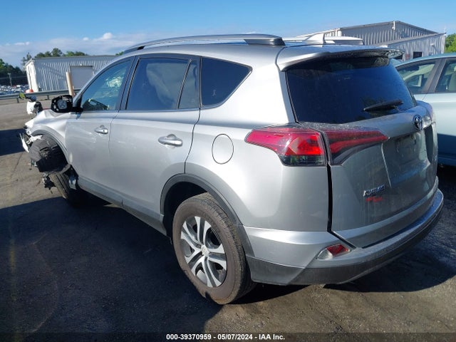 Toyota RAV4 LE 2018 JTMZFREV8JJ210646 Image 3
