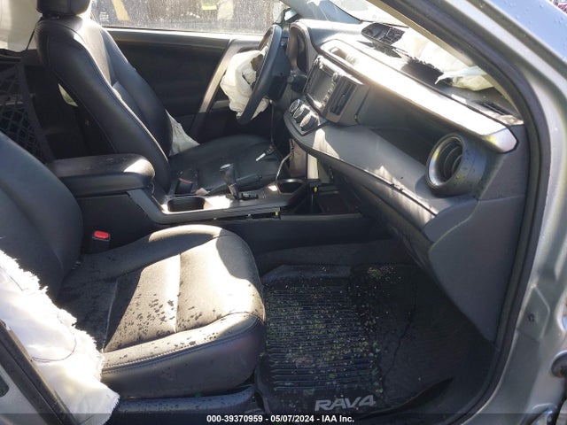 Toyota RAV4 LE 2018 JTMZFREV8JJ210646 Image 5