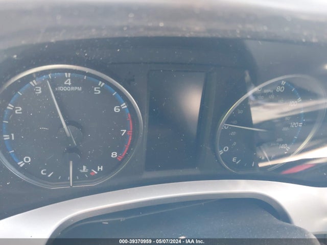 Toyota RAV4 LE 2018 JTMZFREV8JJ210646 Image 7
