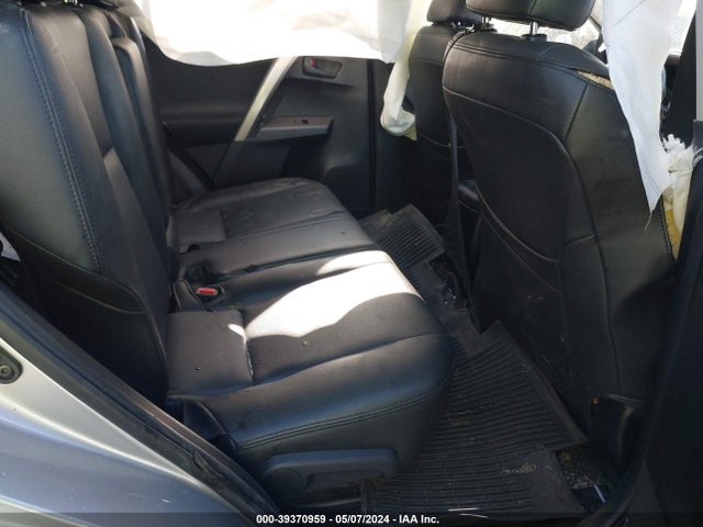 Toyota RAV4 LE 2018 JTMZFREV8JJ210646 Image 8