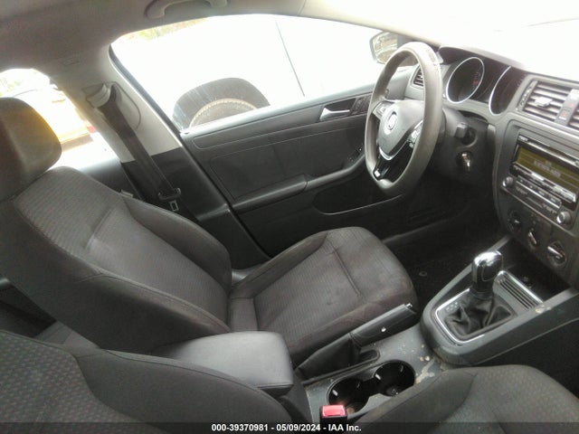 3VW2K7AJ0FM427751 Volkswagen Jetta 2.0l S