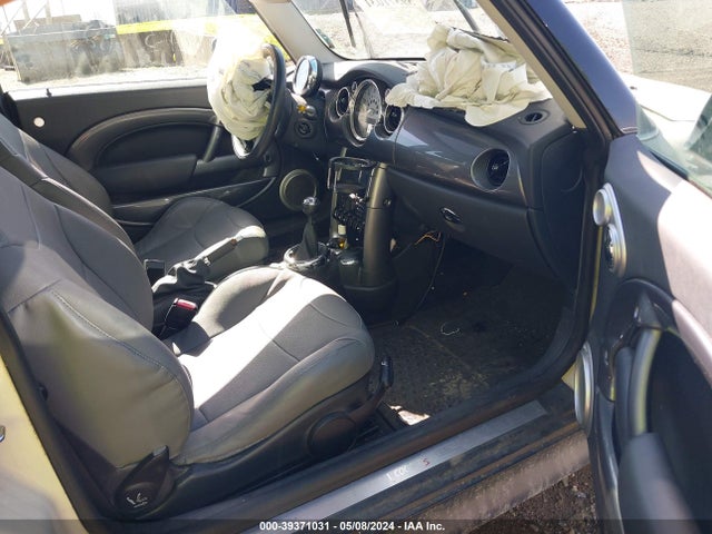 2005 MINI COOPER S WMWRE33505TL13232 Photo 4