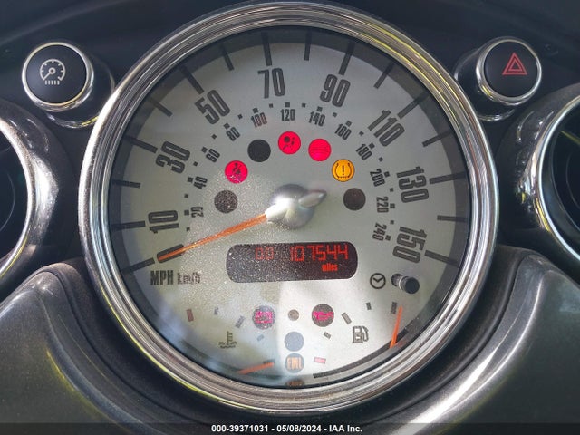 2005 MINI COOPER S WMWRE33505TL13232 Photo 6