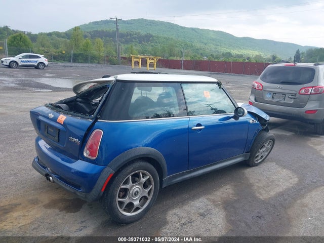 2006 MINI COOPER S WMWRE33566TJ48627 Photo 3