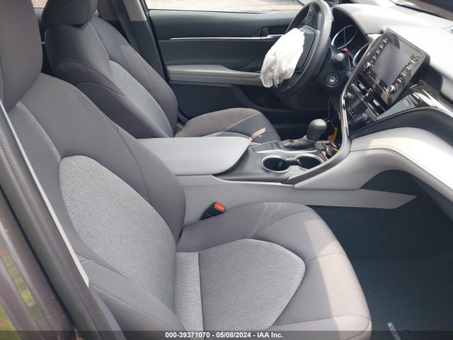 Toyota CAMRY LE 2024 4T1C11AK7RU892247 Image 5