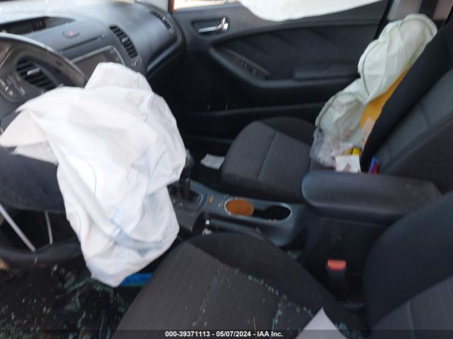 KNAFX4A8XE5161562 KIA FORTE EX