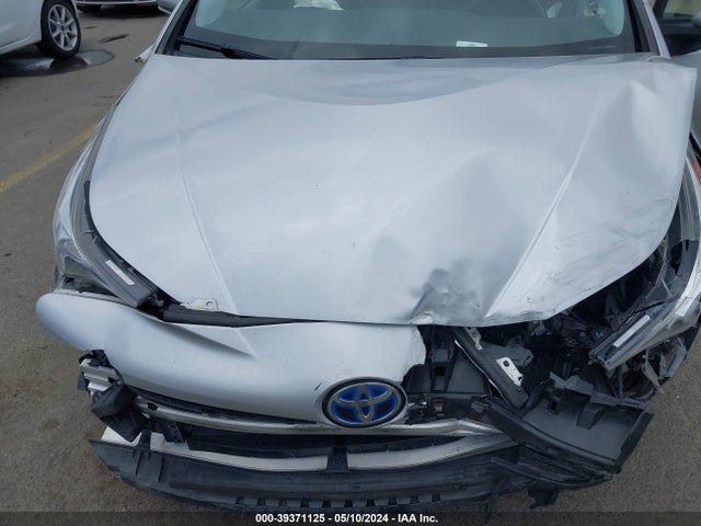 Toyota Prius Two 2017 JTDKBRFU8H3035218 Image 10