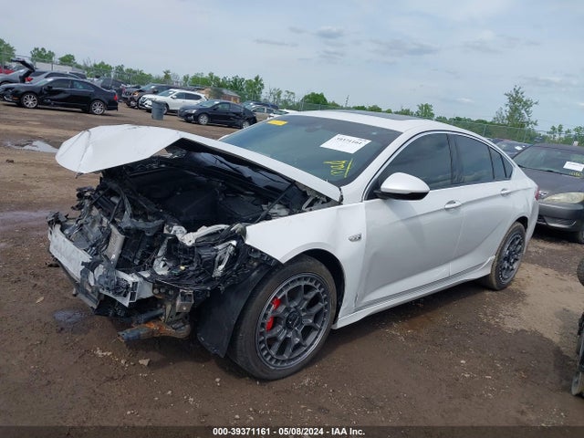 Buick Regal Sportback Gs 2018 W04GS6SS6J1110311 Image 2