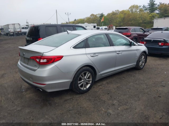 Hyundai SONATA ECO 2016 5NPE24AA3GH371472 Image 4