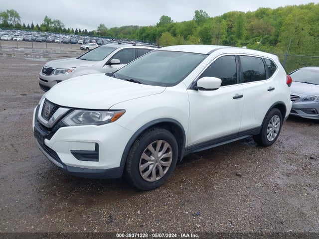 Nissan ROGUE S 2017 KNMAT2MV1HP613793 Image 2