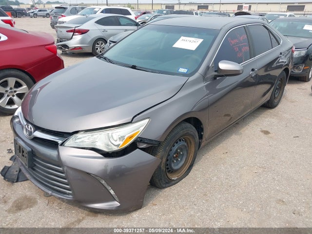 Toyota CAMRY LE 2016 4T4BF1FK4GR545290 Image 2