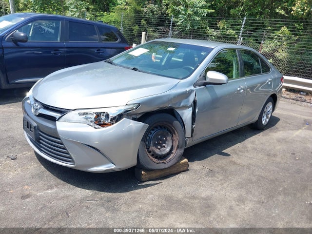 Toyota CAMRY LE 2015 4T4BF1FK8FR460094 Image 2