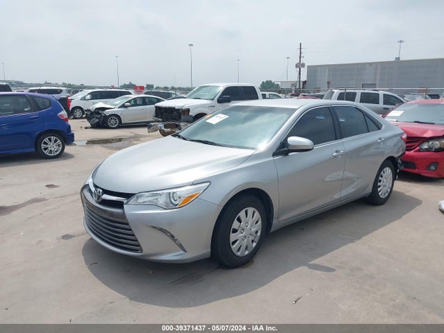 Toyota CAMRY LE 2015 4T4BF1FK8FR510346 Image 2
