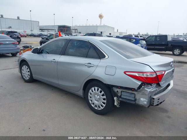 Toyota CAMRY LE 2015 4T4BF1FK8FR510346 Image 3