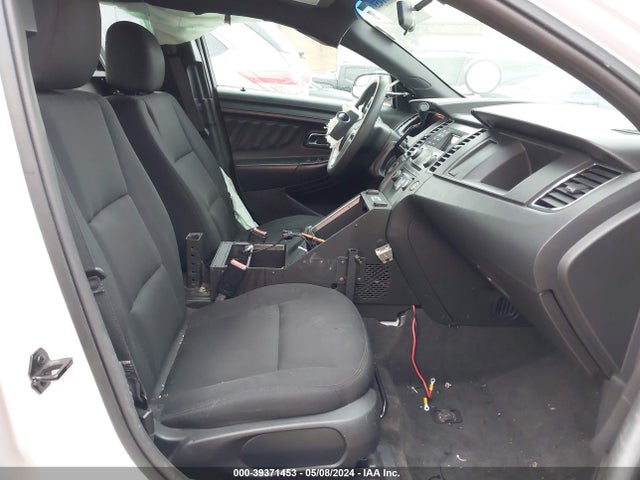 Ford Police Interceptor 2016 1FAHP2MK0GG101343 Image 5